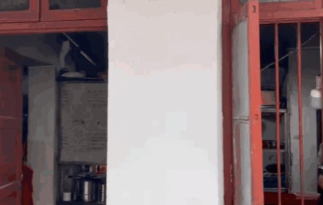 DƬ